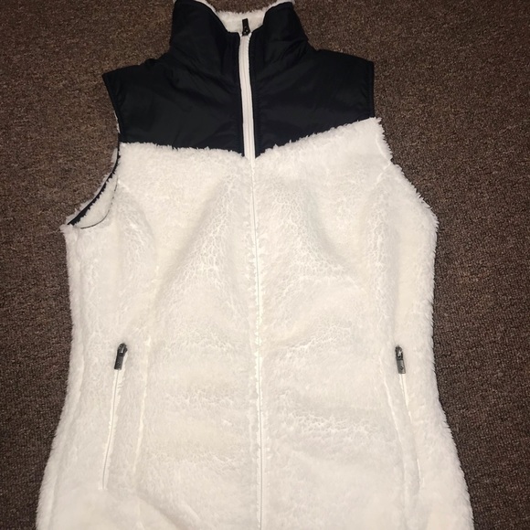 Woman’s Columbia vest size S - Picture 2 of 2